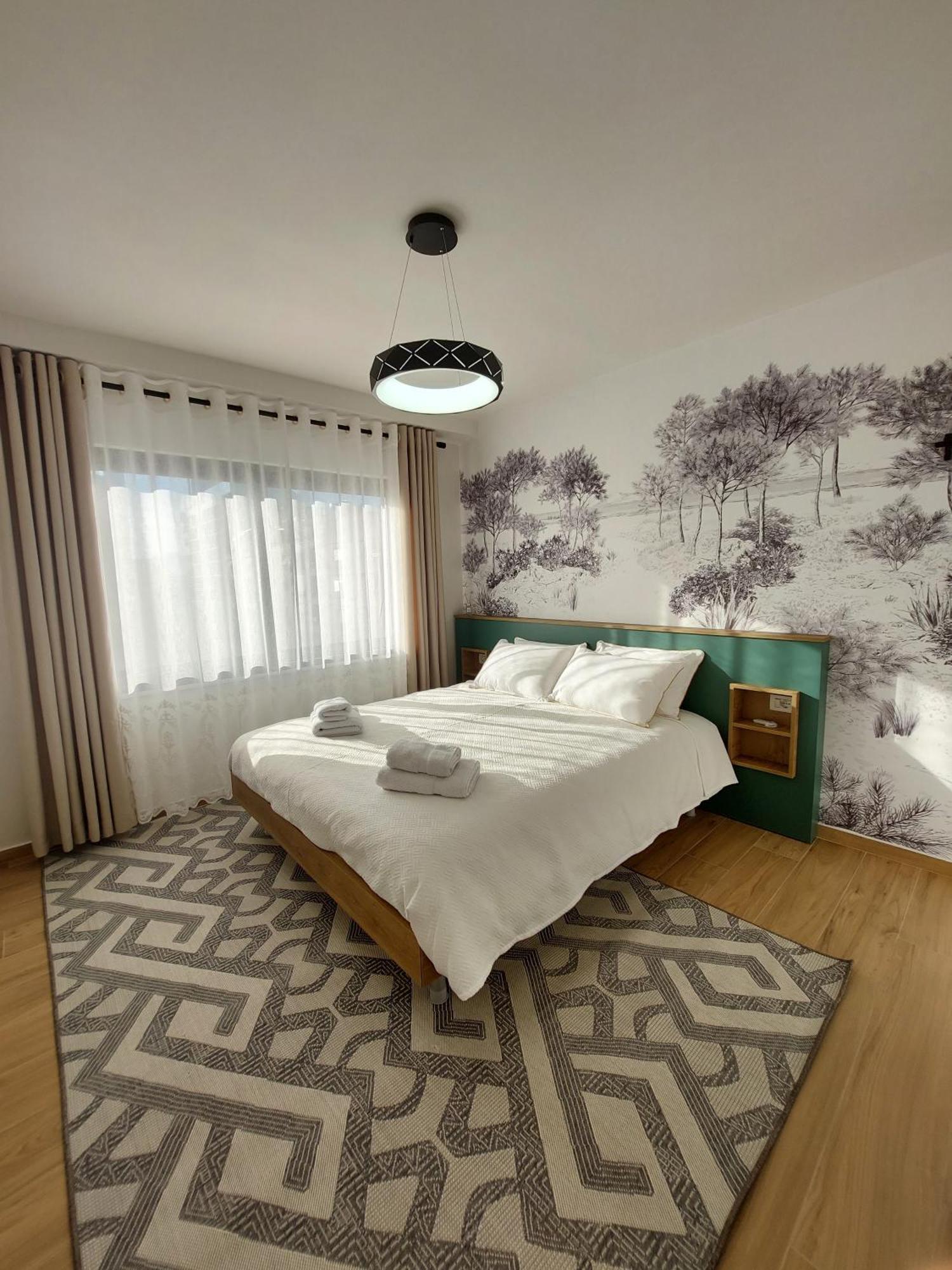 Behome Tirana Bagian luar foto